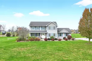 29 Breeze Ln, Wilmington Township, PA 16142 - Photo 1