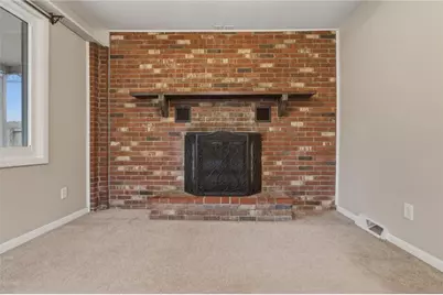 299 Hansen Ave, Ellwood City, PA 16117 - Photo 8