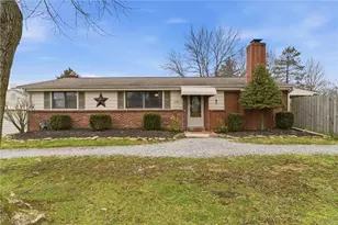 299 Hansen Ave, Ellwood City, PA 16117 - Photo 2