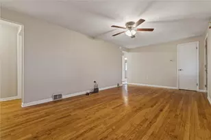 299 Hansen Ave, Ellwood City, PA 16117 - Photo 20