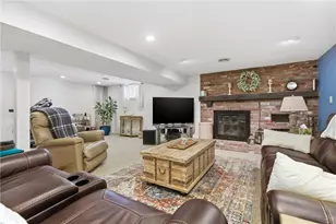 109 Holly Dr, Canonsburg, PA 15317 - Photo 32
