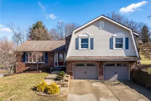 109 Holly Dr, Canonsburg, PA 15317 - Photo 2