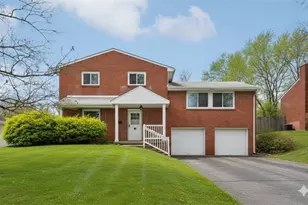 537 Fieldstone Dr, Monroeville, PA 15146 - Photo 1