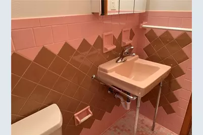 420 Grant Ave. Ext., West Mifflin, PA 15122 - Photo 14