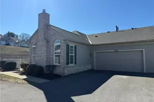 3094 Kensington Ct, Connoquenessing Township, PA 16053 - Photo 4