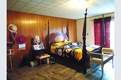 910 Lincoln Ave, Charleroi Boro, PA 15022 - Photo 12