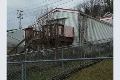 910 Lincoln Ave, Charleroi Boro, PA 15022 - Photo 22