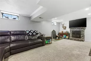 802 Timberwood Dr, Cranberry Township, PA 16066 - Photo 30