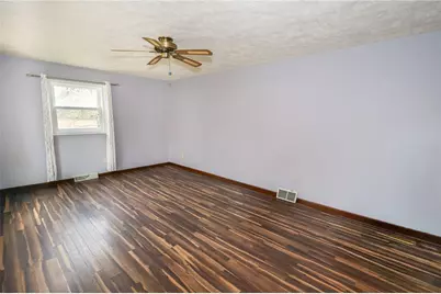 470 N Liberty Rd, Liberty Township, PA 16127 - Photo 6