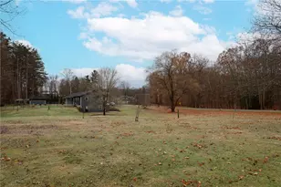 470 N Liberty Rd, Liberty Township, PA 16127 - Photo 20