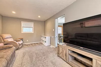 14114 Valley View Dr, White Oak, PA 15131 - Photo 16