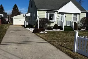 503 E Hazelcroft Ave, New Castle, PA 16105 - Photo 2