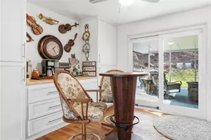 3727 Henley Dr, Pittsburgh, PA 15235 - Photo 8