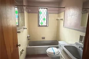 169 Cherrydell Dr, Scott Township, PA 15220 - Photo 8