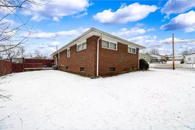 35 Kedron Street, Wheatland, PA 16161 - Photo 4