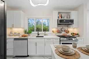 1648 Jamestown, Blackridge, PA 15235 - Photo 10