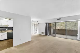 2401 Charlemagne Cir, Pittsburgh, PA 15237 - Photo 2