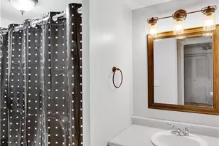 2401 Charlemagne Cir, Pittsburgh, PA 15237 - Photo 14