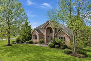 1000 Fawn Valley Dr, Cecil, PA 15317 - Photo 2