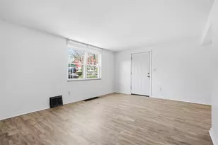 1219 Circle Dr, Pittsburgh, PA 15221 - Photo 8