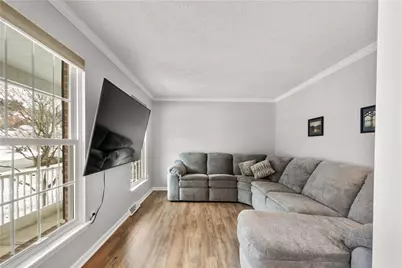 221 Arrowhead Ln, Nottingham, PA 15330 - Photo 4