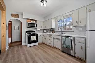 1061 Ohio Ave, Midland Boro, PA 15059 - Photo 8