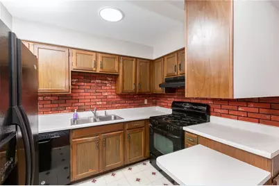 3195 Camberly Dr, Hampton, PA 15044 - Photo 8