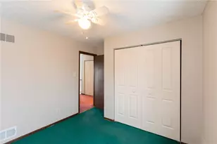 3195 Camberly Dr, Hampton, PA 15044 - Photo 10