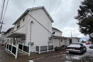 202 S Market St, Carmichaels-Cumberland, PA 15320 - Photo 38