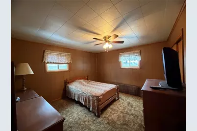 202 S. Market Street, Carmichaels-Cumberland, PA 15320 - Photo 32