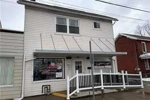 202 S Market St, Carmichaels-Cumberland, PA 15320 - Photo 2