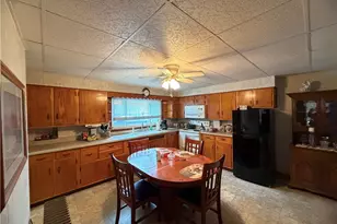 202 S Market St, Carmichaels-Cumberland, PA 15320 - Photo 18