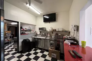 202 S Market St, Carmichaels-Cumberland, PA 15320 - Photo 10