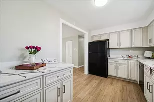 3133 Camberly Dr, Hampton, PA 15044 - Photo 4