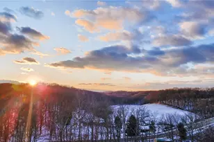 470 Nolan Cir, Cranberry Township, PA 16066 - Photo 2