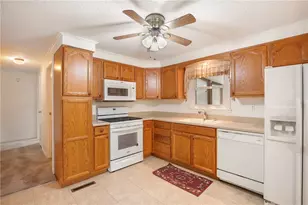 365 Sugar St, Hooversville Boro, PA 15936 - Photo 16