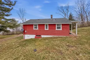 1513 Sycamore Ln, Mount Pleasant Township, PA 15666 - Photo 18