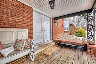149 Crest View, Hempfield Township, PA 15601 - Photo 4