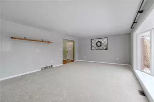 149 Crest View, Hempfield Township, PA 15601 - Photo 10