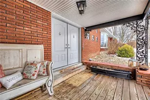 149 Crest View, Hempfield Township, PA 15601 - Photo 4
