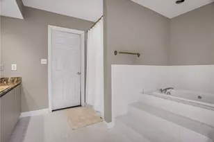 18 Forest Glen Dr, Pittsburgh, PA 15228 - Photo 24