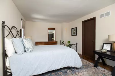 503 Kingsberry Ct, Ross Twp, PA 15237 - Photo 16