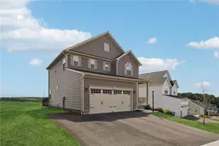 517 Blake Dr, Jackson Township, PA 16063 - Photo 2