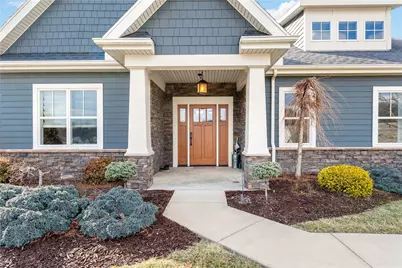 719 Mission Hills Dr, Cecil, PA 15317 - Photo 2