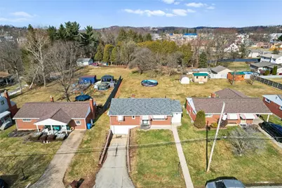 3081 Ben Davis Ave, New Kensington, PA 15068 - Photo 2