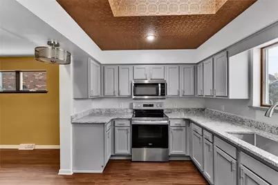 510 Franklin Ave, Vandergrift, PA 15690 - Photo 14