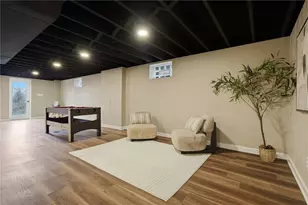 230 Clairmont St, Irwin, PA 15642 - Photo 38