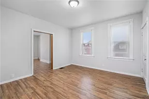 200 Moye Pl, Pittsburgh, PA 15210 - Photo 18