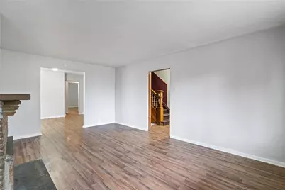 200 Moye Pl, Pittsburgh, PA 15210 - Photo 6