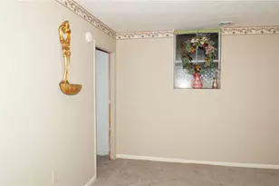 2271 Garards Fort Rd, Franklin Township, PA 15370 - Photo 24